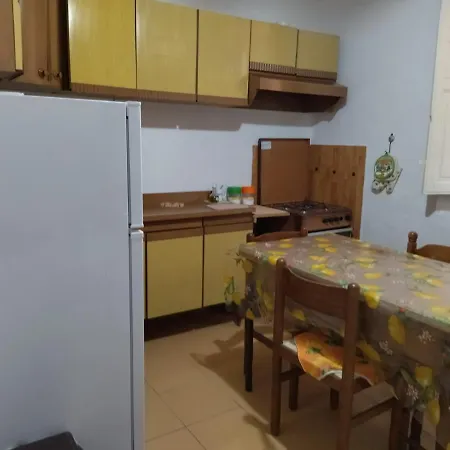 דירה In Zona *