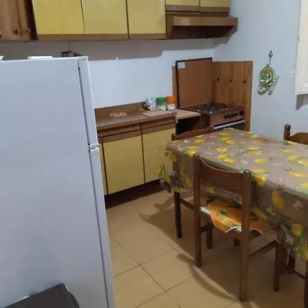 In Zona דירה